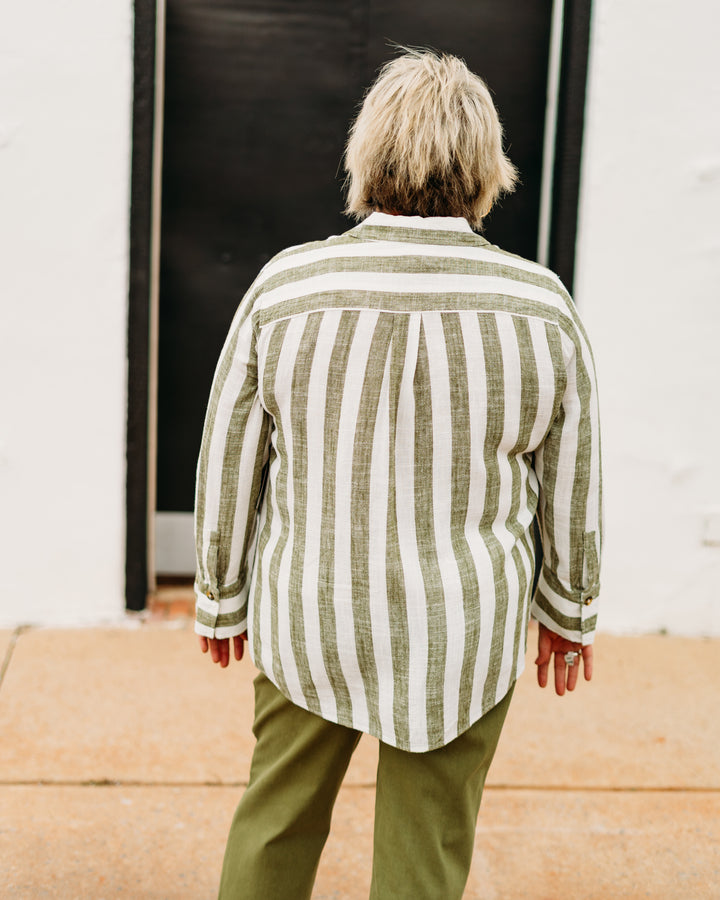 Multiples: 1 Button Turn-up Cuff 3/4 Sleeve Button Front Hi-Lo Shirt (M35510BM)