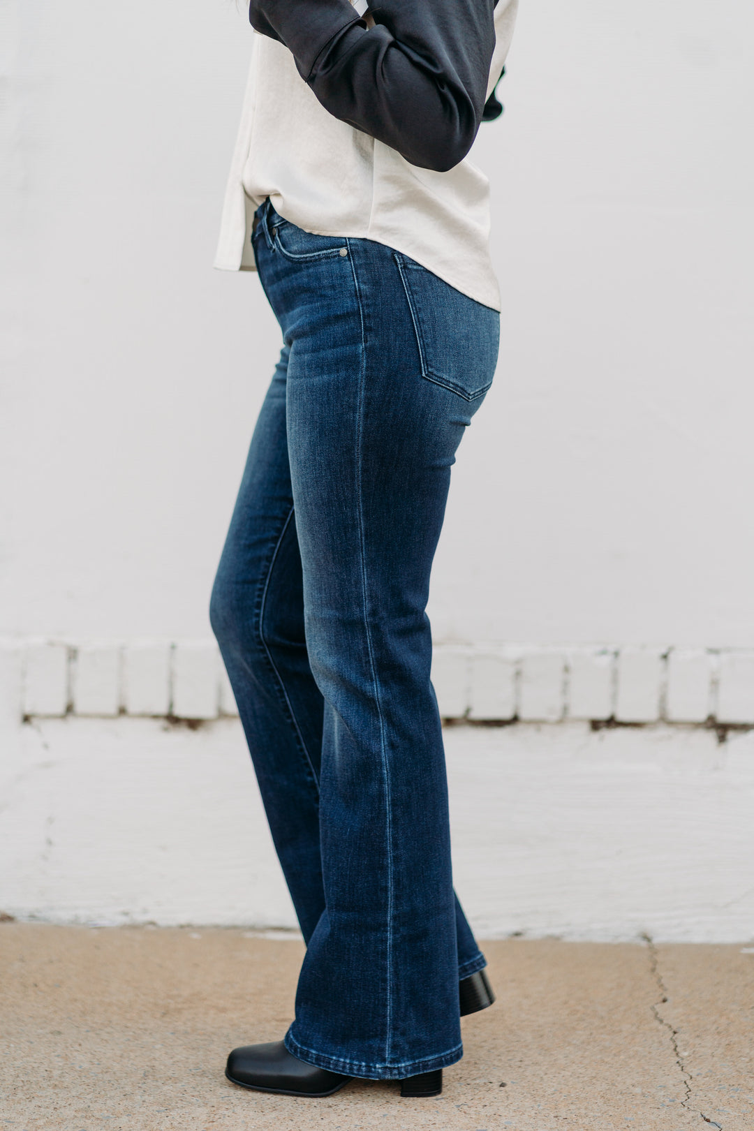 Liverpool: Lucy Bootcut Jeans in Granada Hills LM4000F97