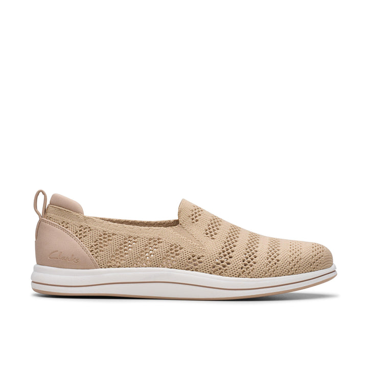 Clarks: Breezey Izzy Sand
