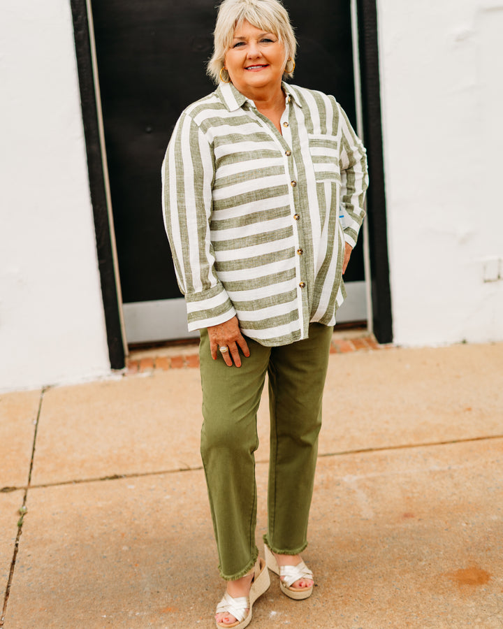 Multiples: 1 Button Turn-up Cuff 3/4 Sleeve Button Front Hi-Lo Shirt (M35510BM)