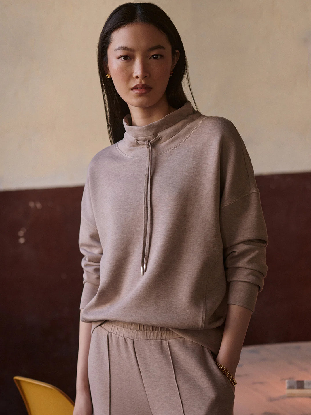 Varley: Oakdale Sweat in Taupe Marl (VAR01897)