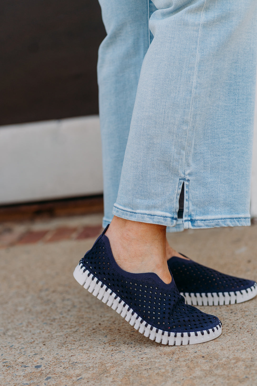 Ilse Jacobsen: Tulip 139 Shoes in Navy - The Vogue Boutique