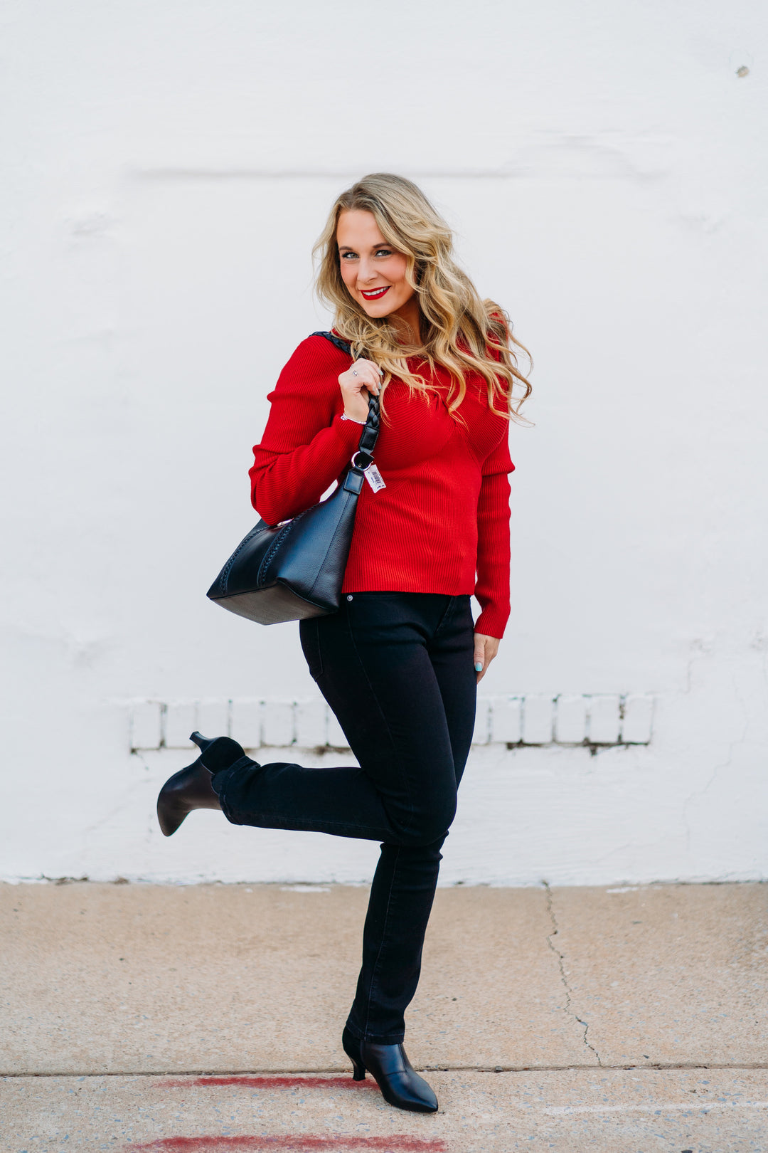 Steve Madden: Francesco Sweater in Red BO306690