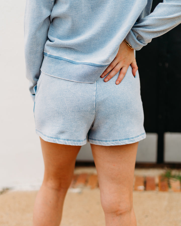 Z Supply: Hunter Knit Denim Short in Washed Indigo