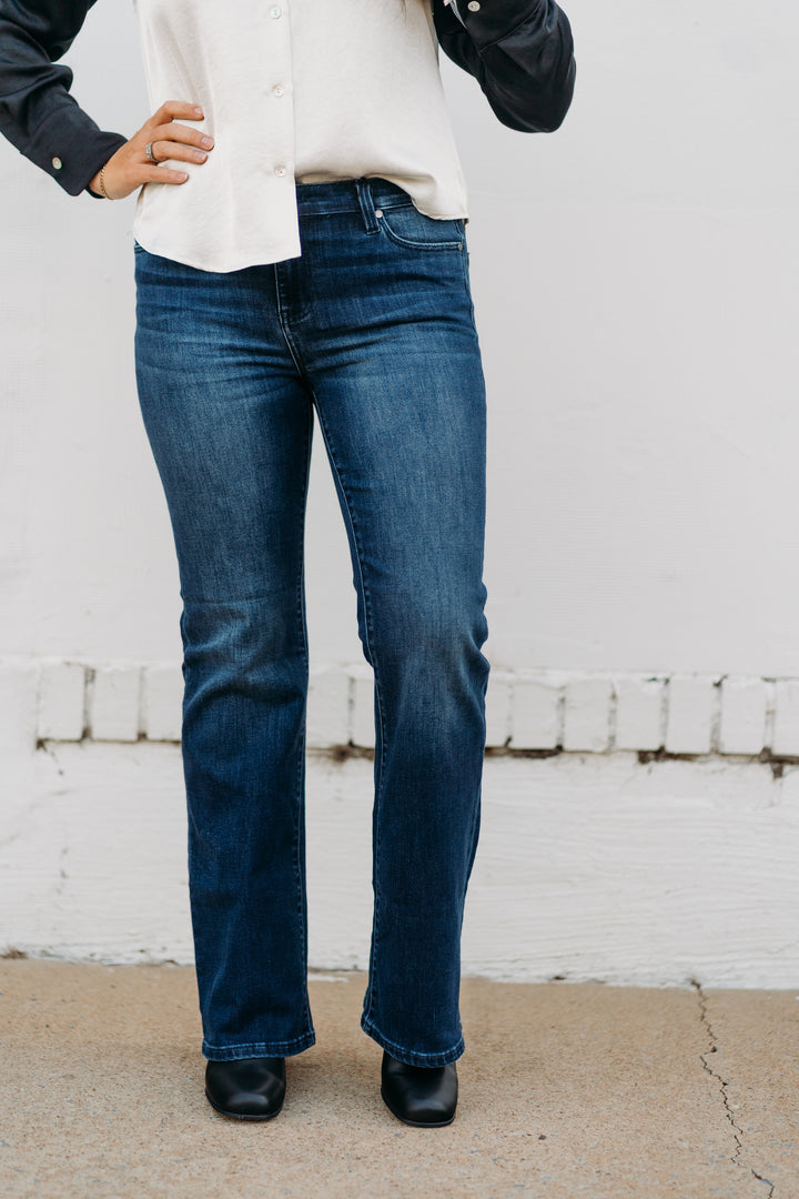 Liverpool: Lucy Bootcut Jeans in Granada Hills LM4000F97