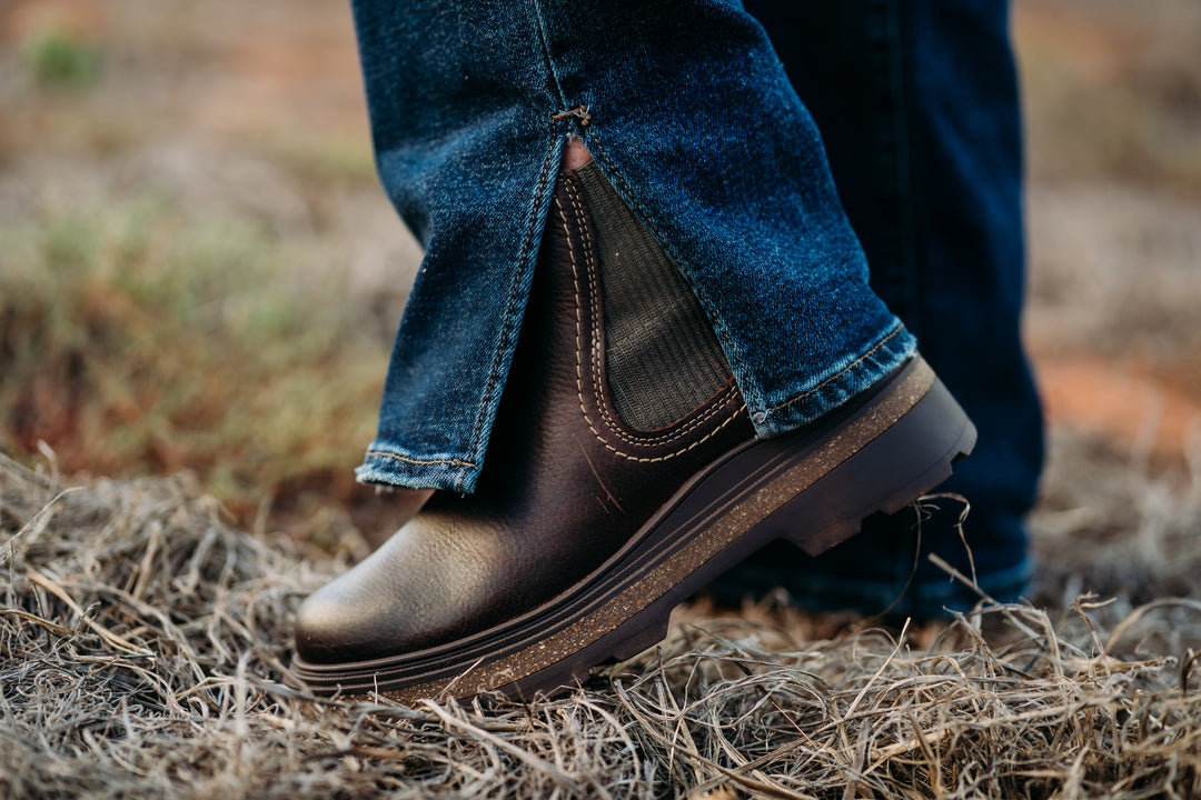 Clarks: Hencroft Step Boot in Brown 26179952