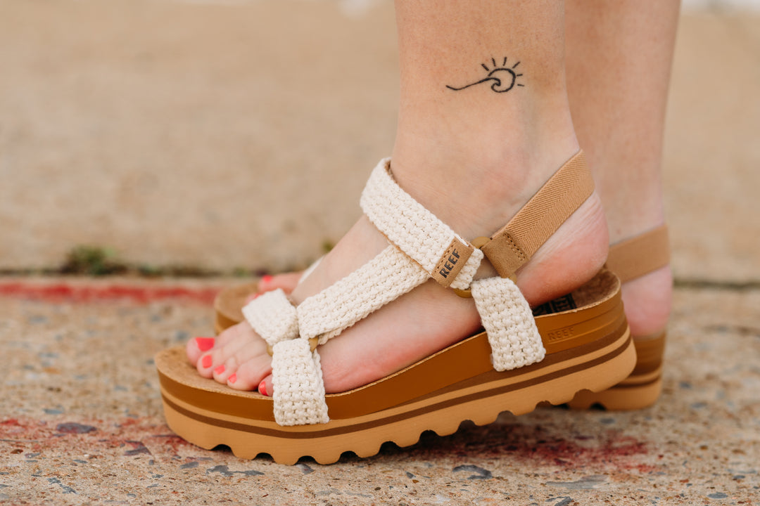 Reef: Cushion REM Higher in Crochet