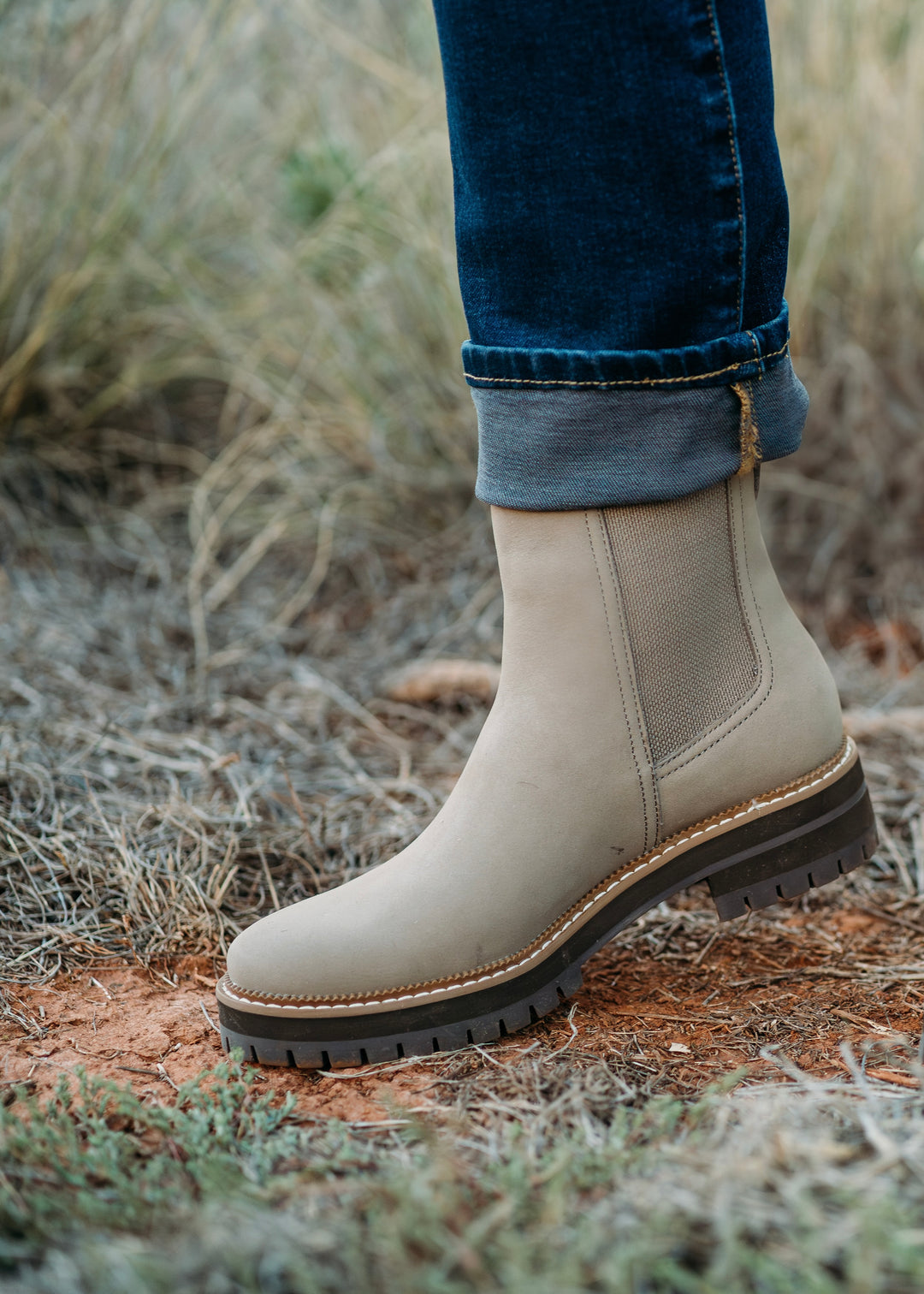 TOMS: Bennet Boot in Nubuck Natural Leather