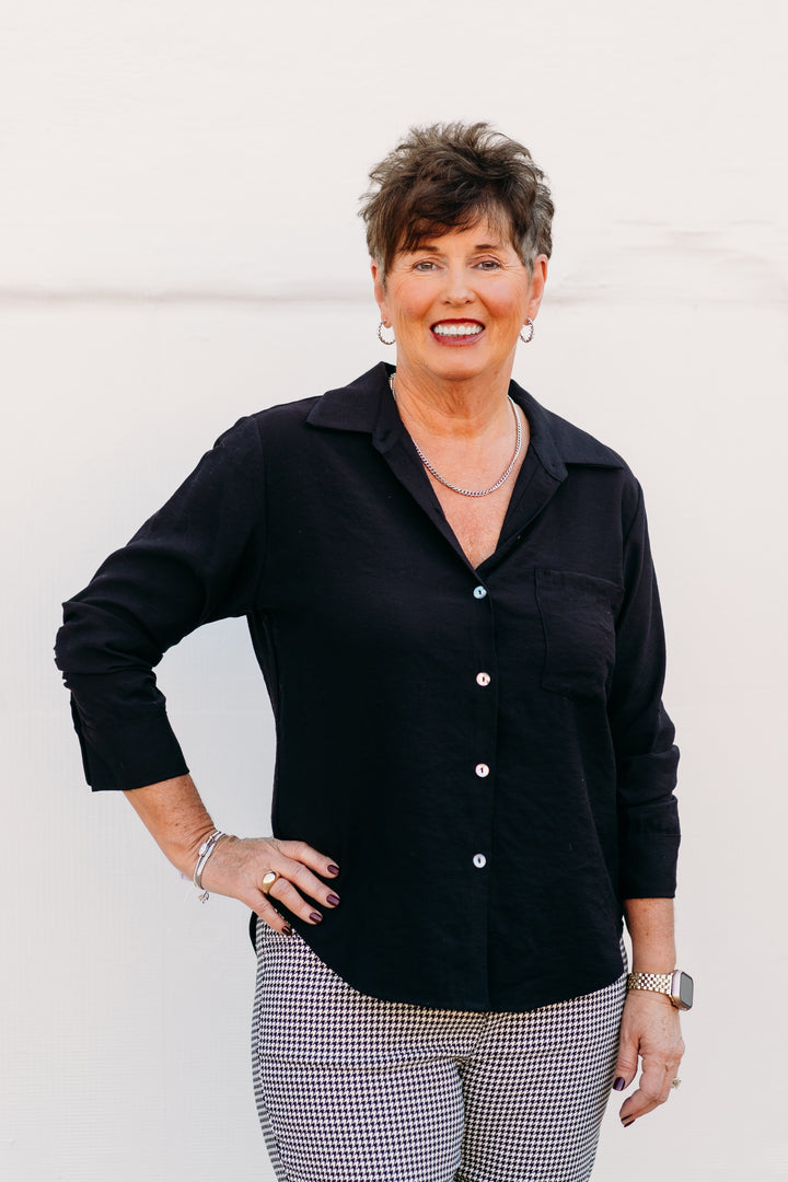 Karen Kane: Ruched Sleeve Shirt in Black 3L14500