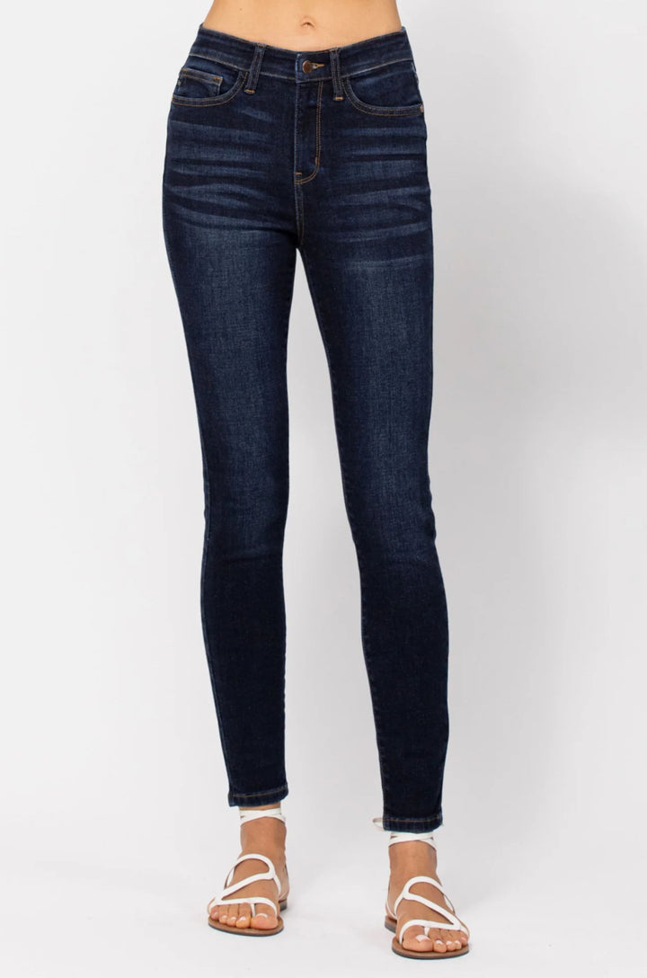 Judy Blue: Hi-Waist Skinny W Handsanding 82253REG