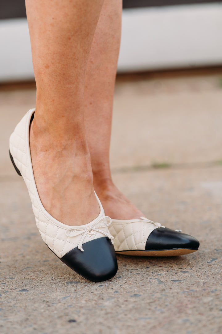 Sam Edelman: Marilyn Ballet Flats in Black/Cream J1755M1901
