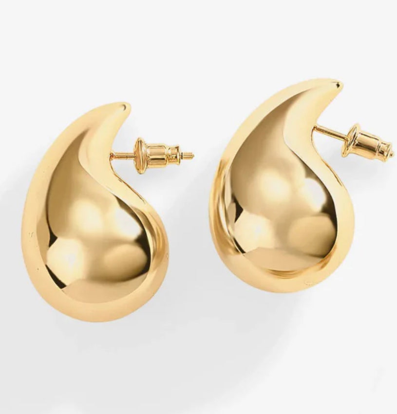 Savvy Bling: Teardrop Waterdrop Earrings in Medium Gold Filled 18k