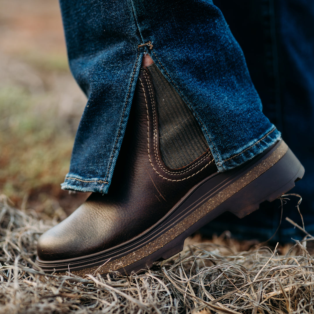 Clarks: Hencroft Step Boot in Brown 26179952