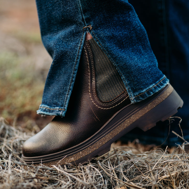 Clarks: Hencroft Step Boot in Brown 26179952