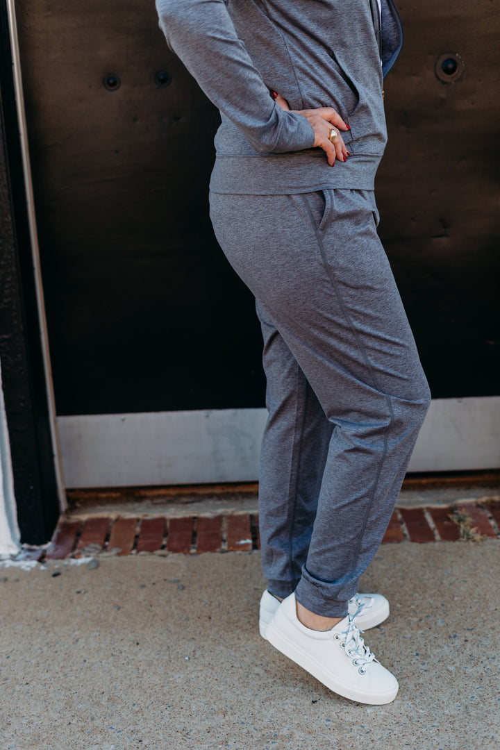 Gylder: Serene Jogger in Ash Grey