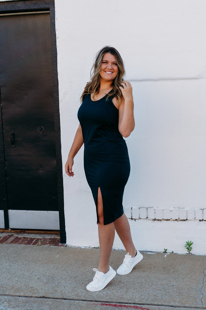 Gylder: Breezy Midi Dress in Black