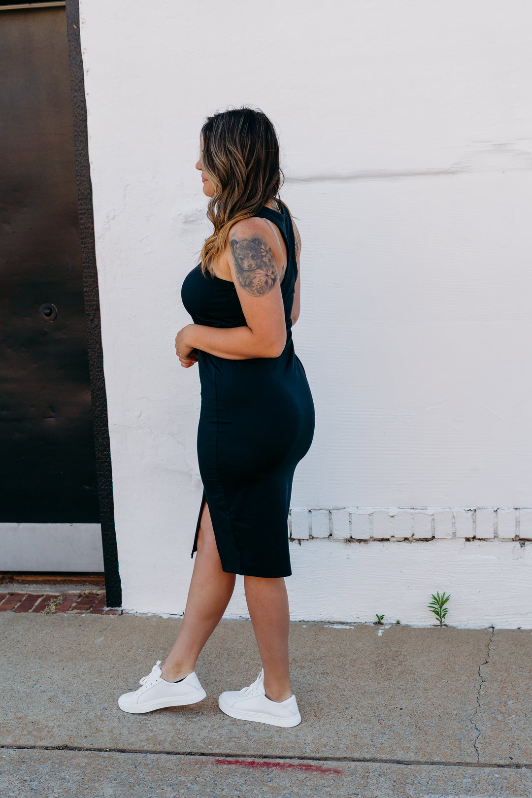 Gylder: Breezy Midi Dress in Black