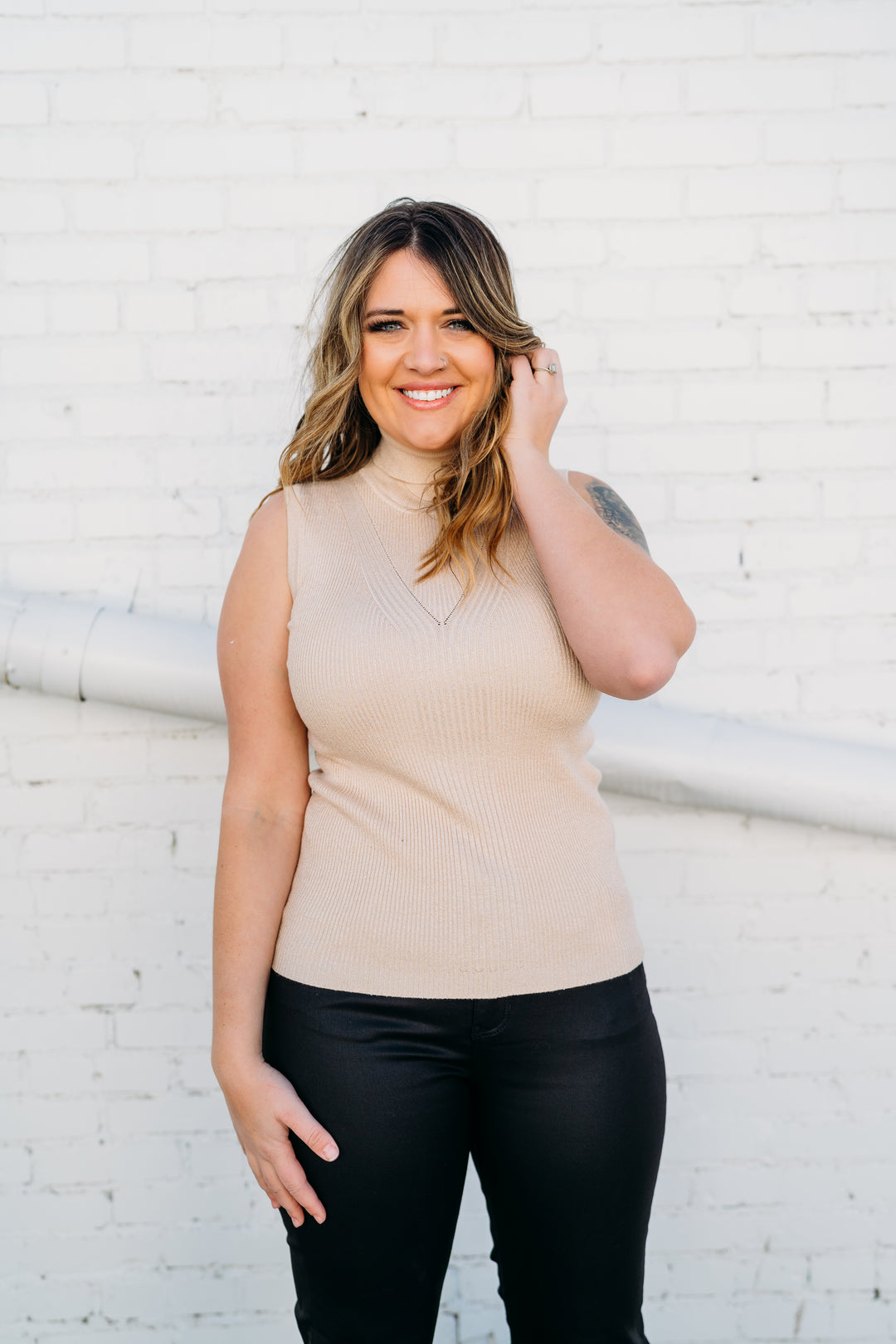 Esqualo: Light Sand Lurex Top 31500