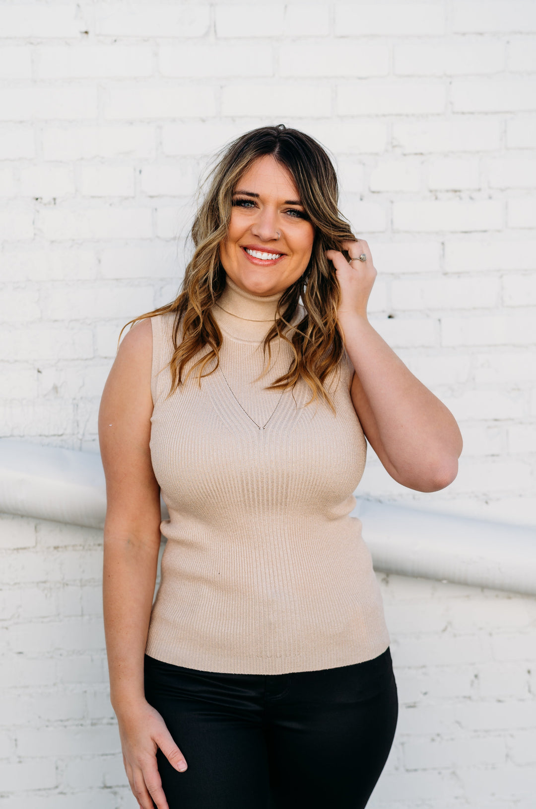 Esqualo: Light Sand Lurex Top 31500