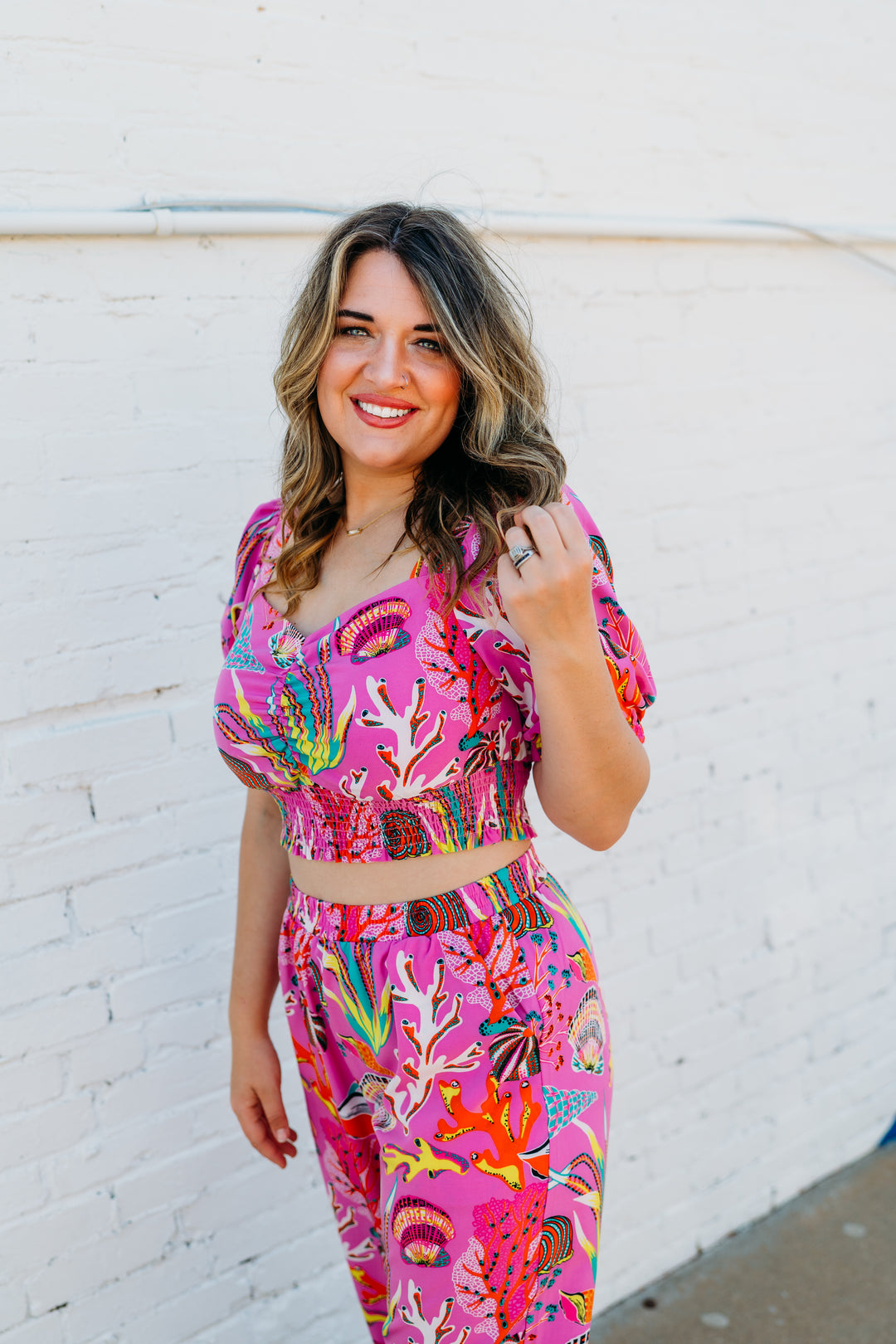 Joy Joy: Seashells Cinch Waist Crop Top in Pink 72D7554