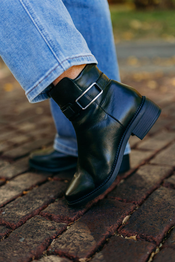 Clarks: Maye Bella Boots in Black 26179641