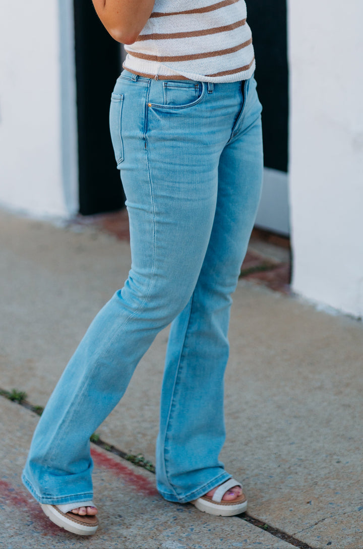 Kut: Ana High Rise Fab Ab Flare Jeans in Fun