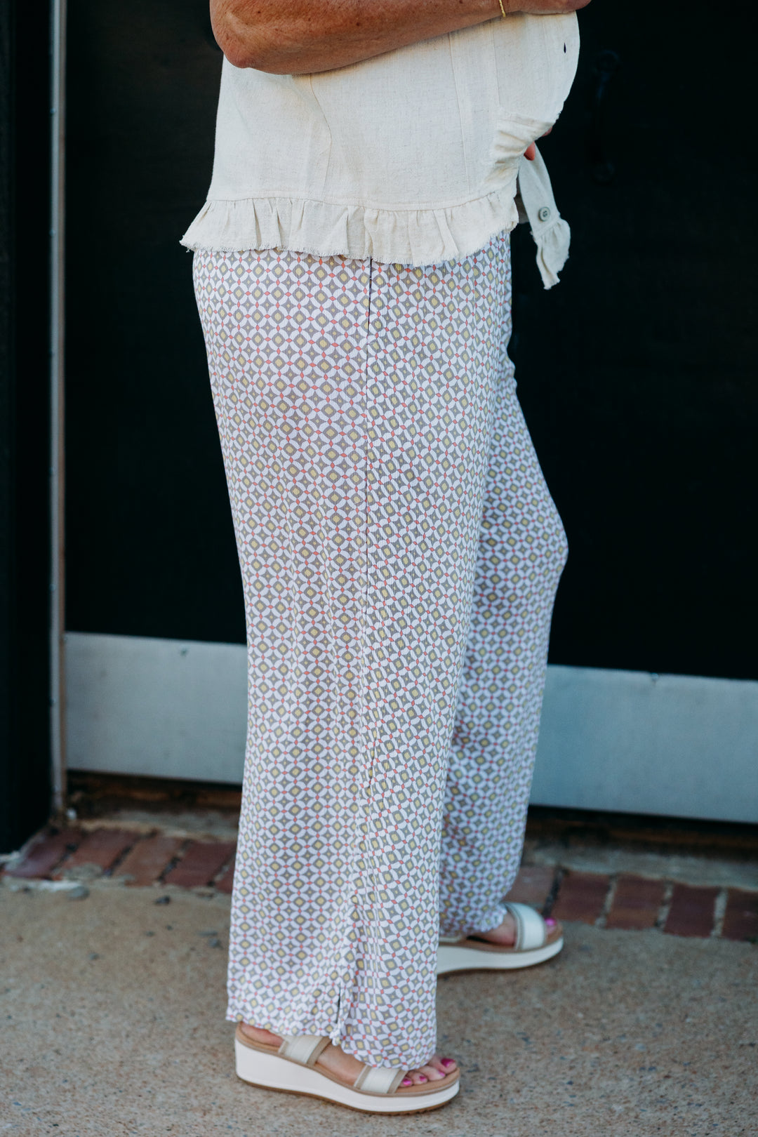 Multiples: (Island Tropics) Elastic Shirred Pant Wide Leg Crop in TILMLT M25707PM