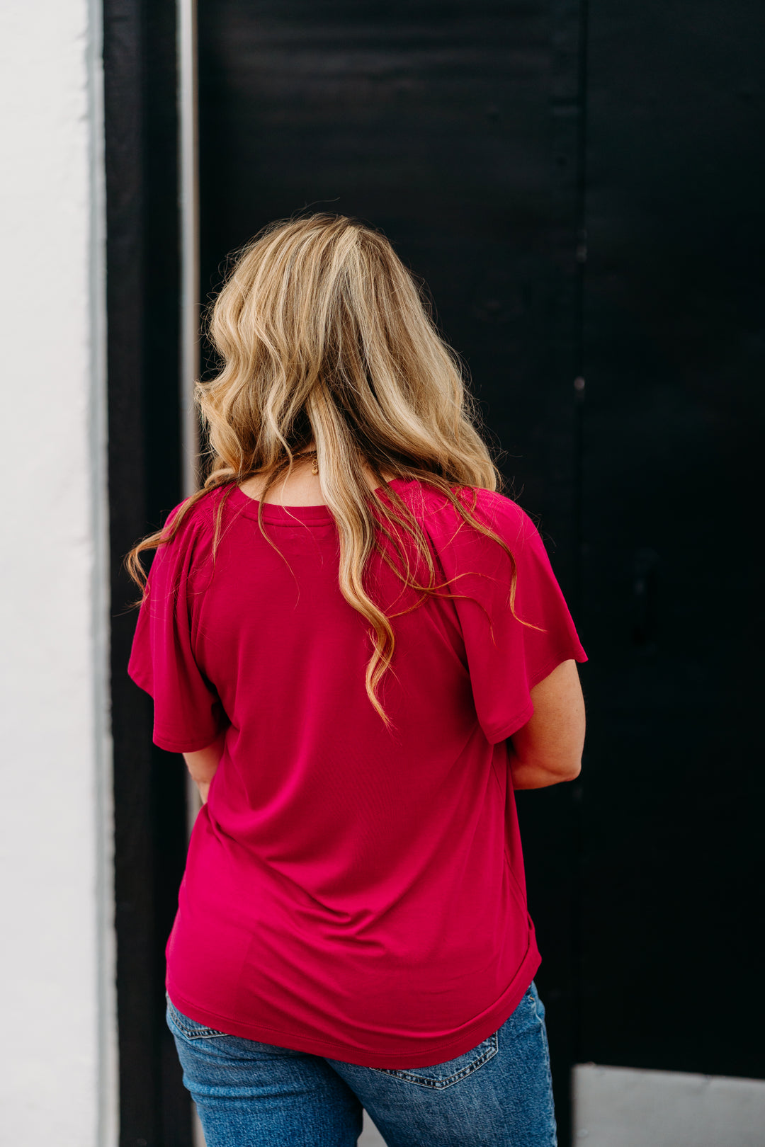 Liverpool: Short Flutter Sleeve V-Neck Top in Cersie LM8F14VMK