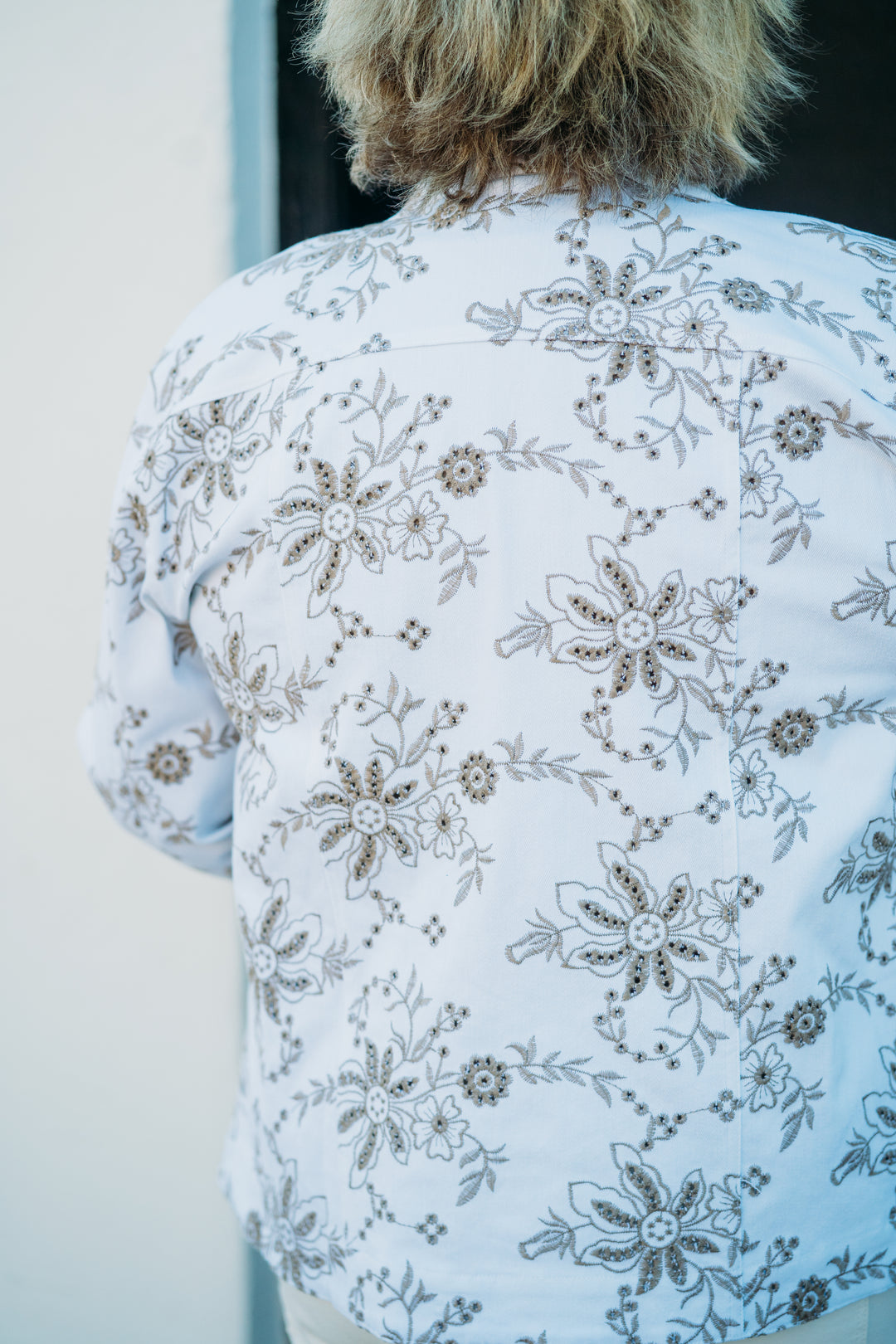 Multiples: (Island tropics) Cuffed 3/4 sleeve Button Front Shaped Hem in White M25302JM