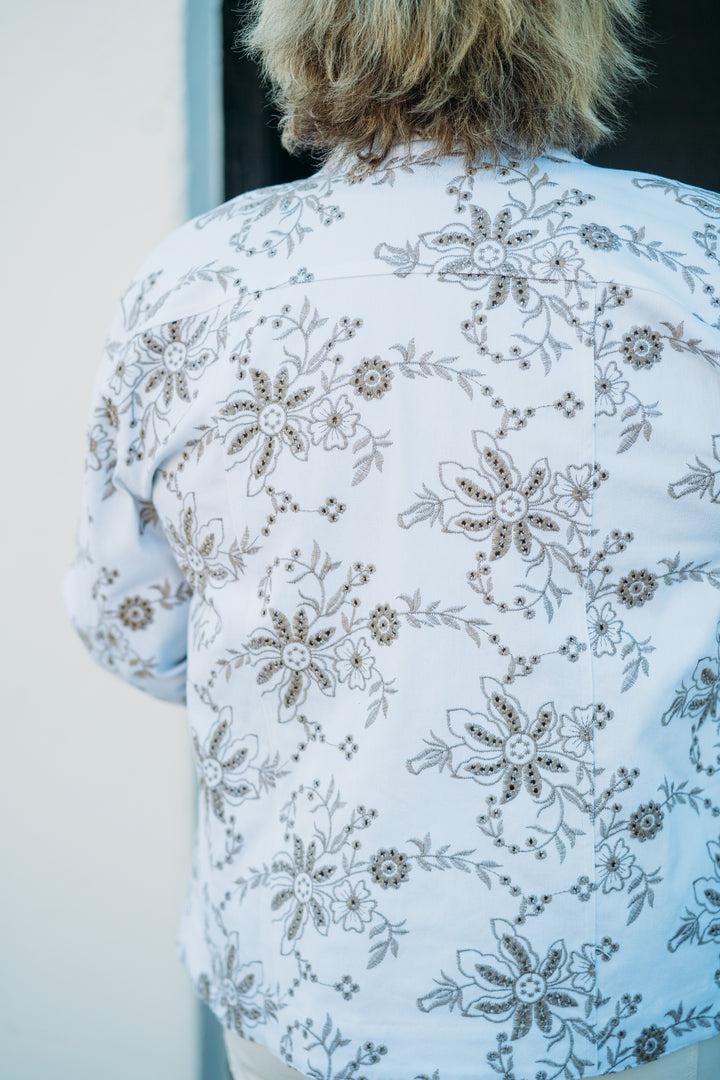 Multiples: (Island tropics) Cuffed 3/4 sleeve Button Front Shaped Hem in White M25302JM