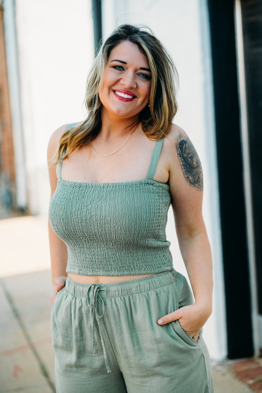 Z Supply: Amelie Linen Top in Avocado