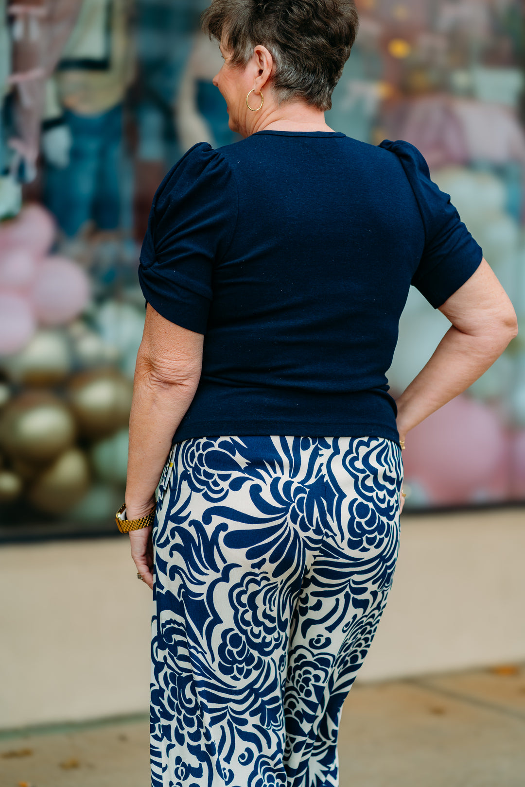 Karen Kane: Twist Sleeve Tee in Navy 1L05527