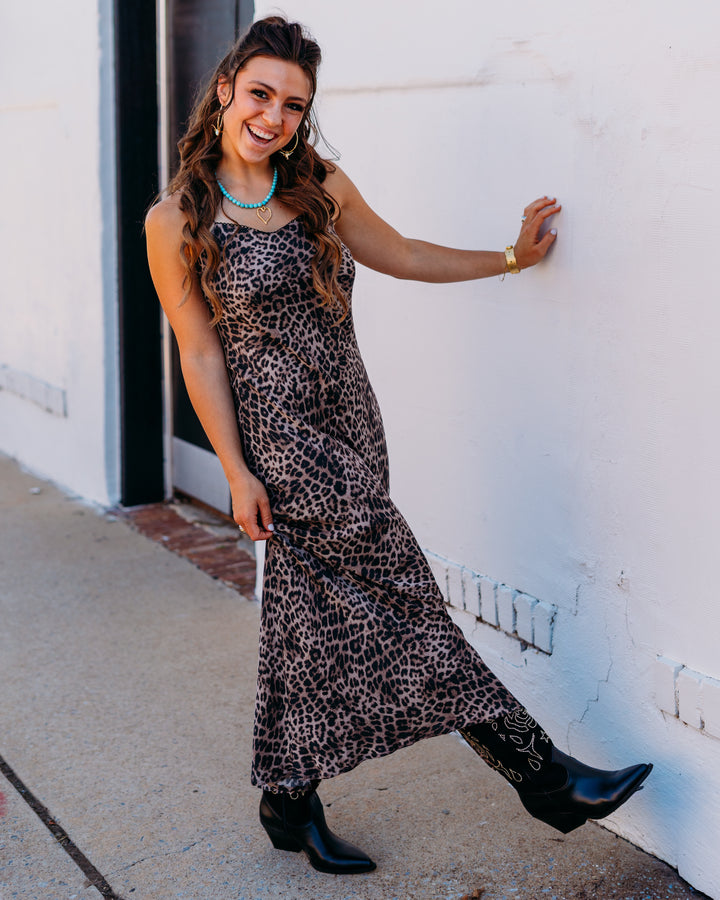 Z Supply: Cielo Leopard Midi Dress in Desert Tan