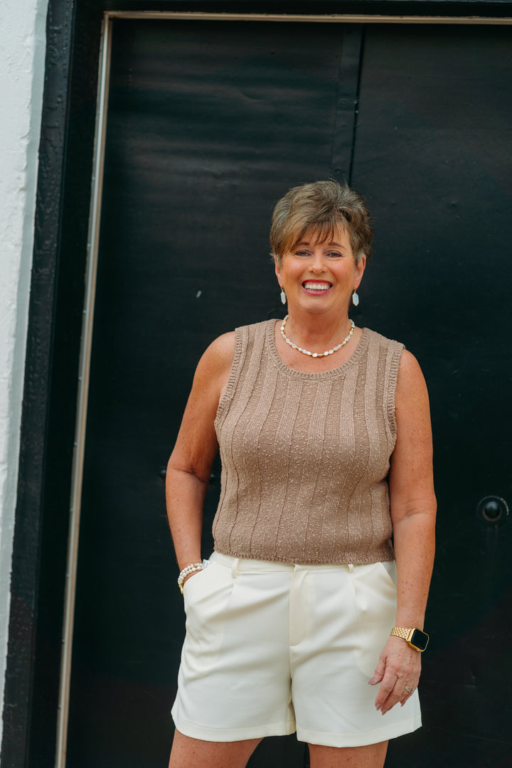 Jade: Front Pleated Short in Cream 71Q9745SW