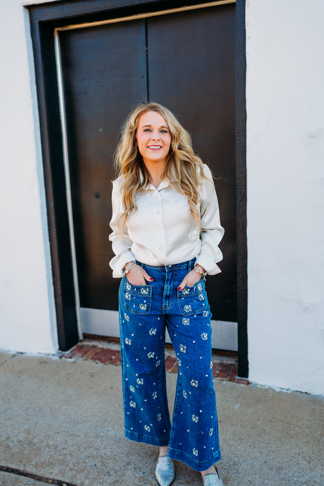 Karen Kane: Satin Side Pleat Shirt in Cream