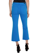 Load image into Gallery viewer, Liverpool: Hannah Cropped Flare with Fray Hem in Diva Blue
