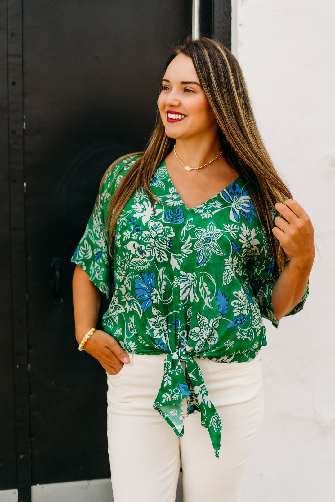 Karen Kane: Short Sleeve Tie Front Top in Print