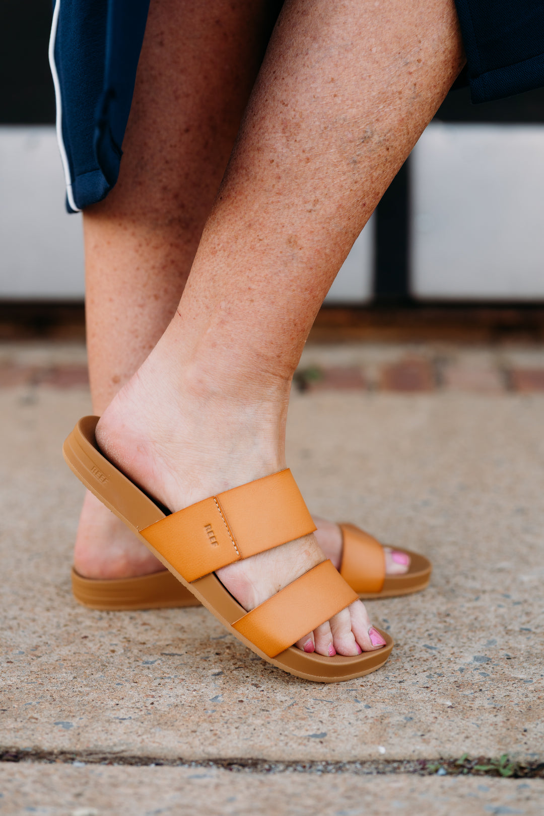 Reef: Cushion Vista Sandals in Natural