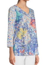 Load image into Gallery viewer, Ali Miles: Textured Knit Pull Over Tunic with 3/4 Sleeve A14722TM
