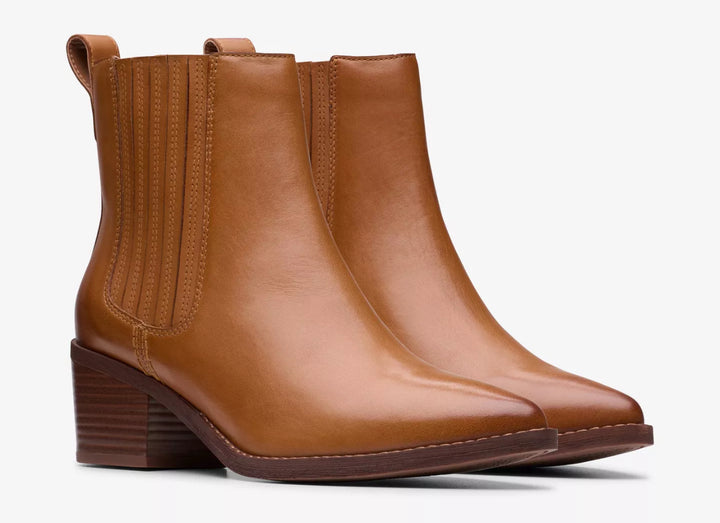 Clarks: Morzine Top Boots in Tan Leather 26178820