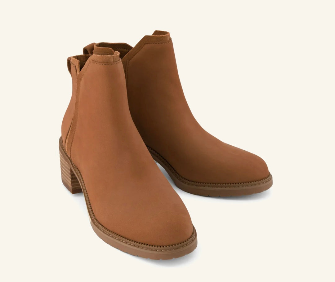 TOMS: Hailey Boot in Nubuck Brown Leather 10021307