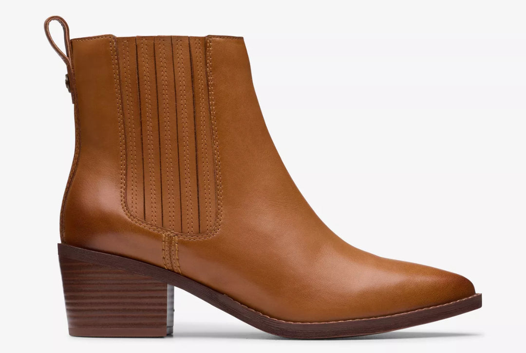 Clarks: Morzine Top Boots in Tan Leather 26178820