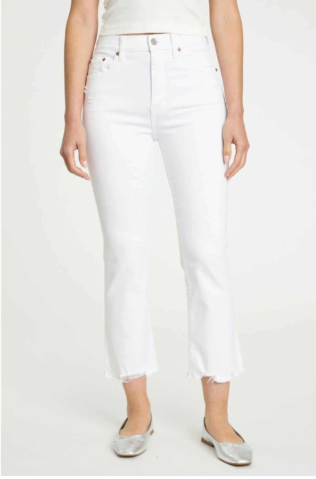 Daze: Shy Girl in White Lightning
