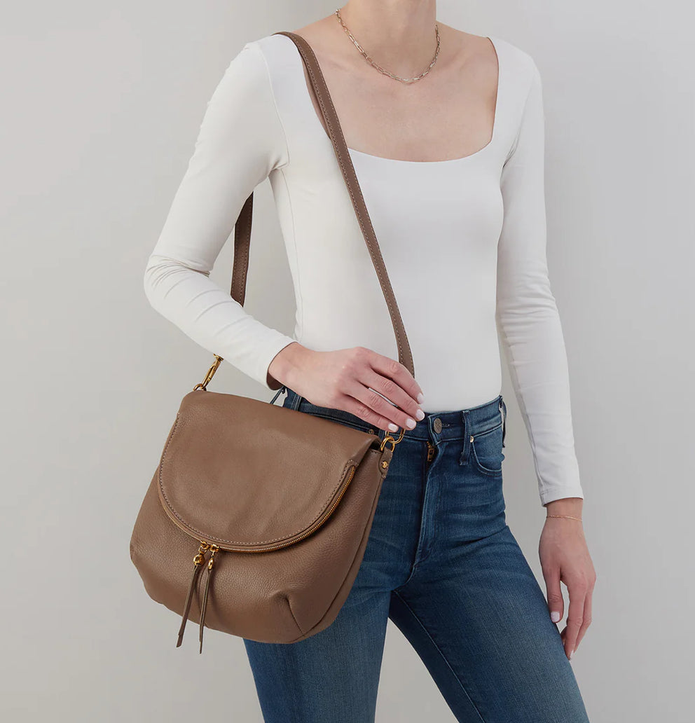 Hobo: Fern Foldover Messager in Dark Elm