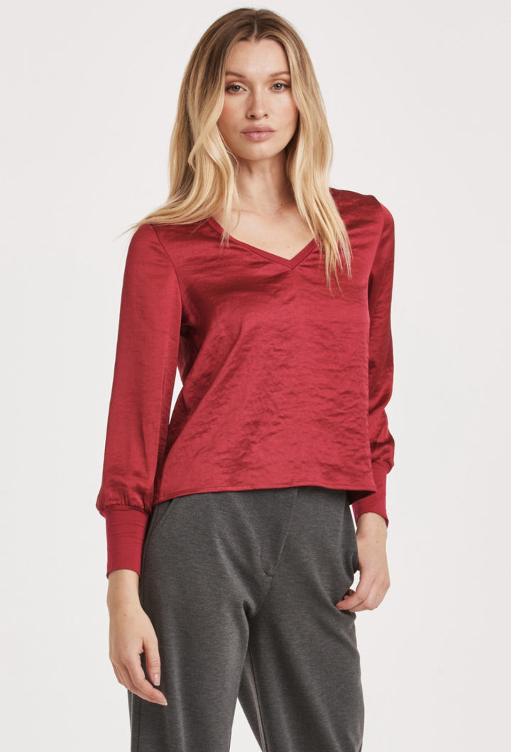 Another Love: Aya in Granada