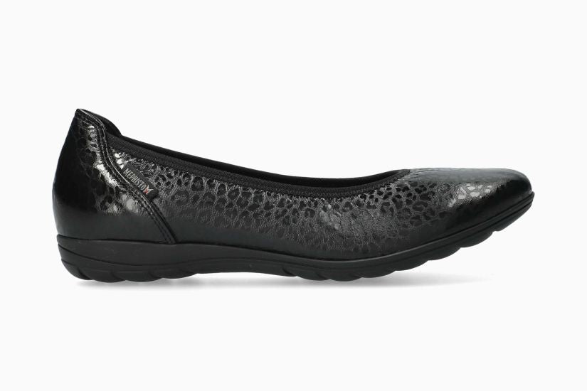 Mephisto: Emilie Flats in Black Comet