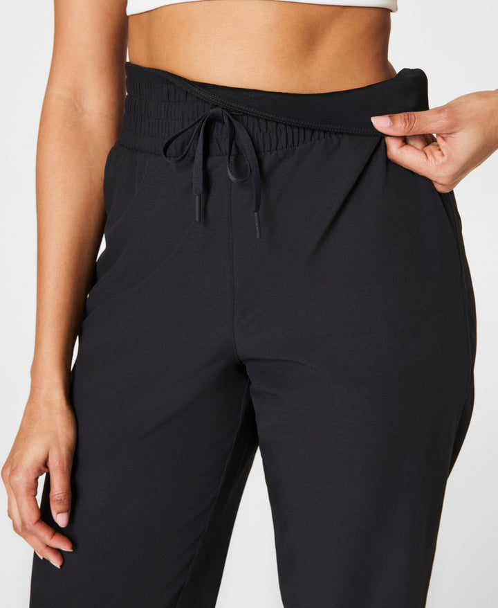 Spanx: On the Move Slim Pant in Very Black
