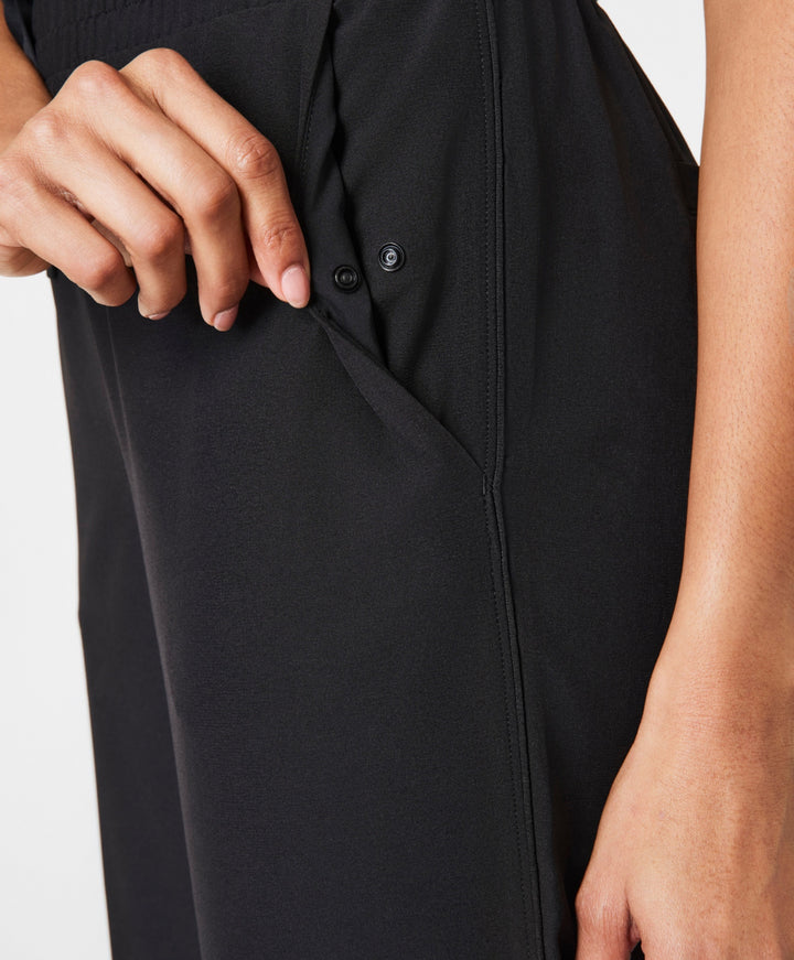 Spanx: On the Move Slim Pant in Very Black