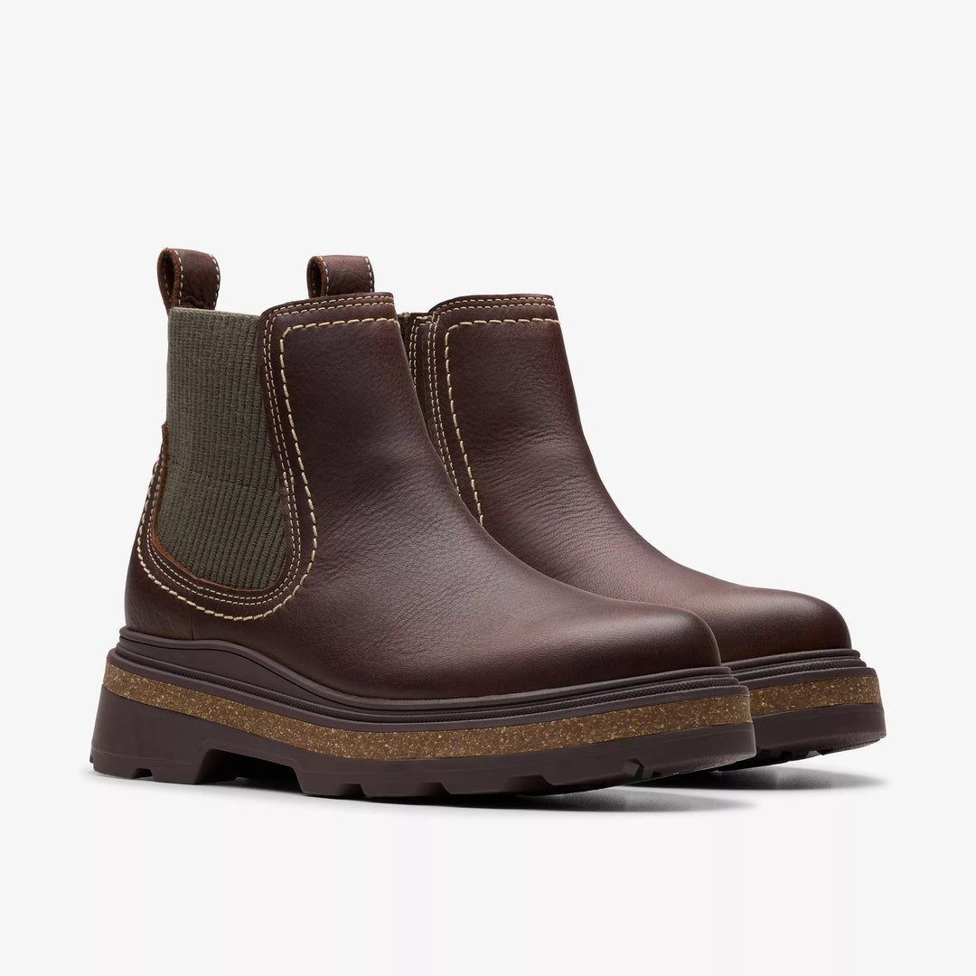 Clarks: Hencroft Step Boot in Brown 26179952