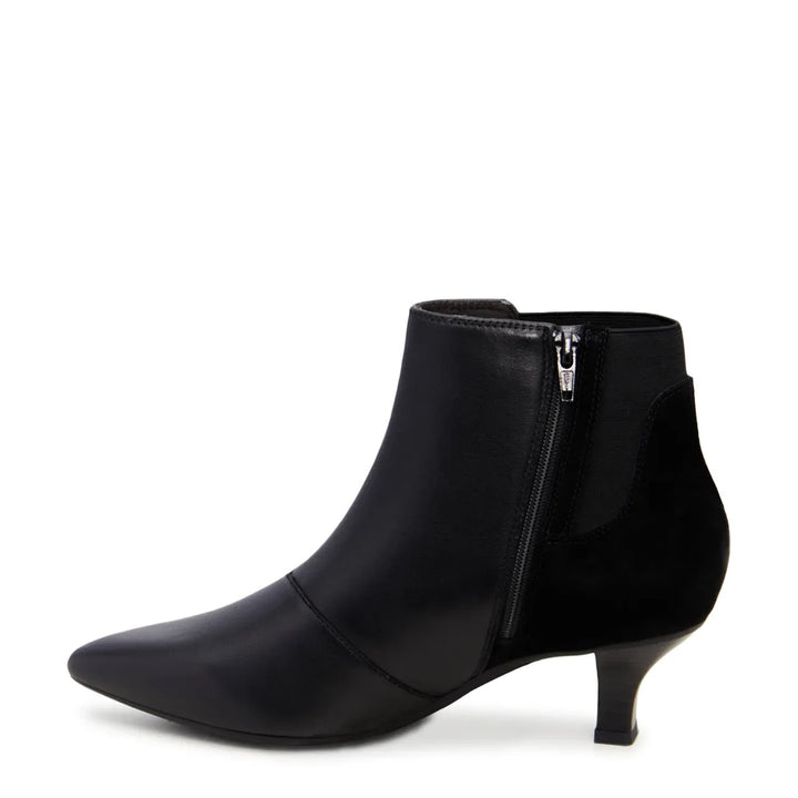 Clarks: Kepley Erin Boot in Black 26180128